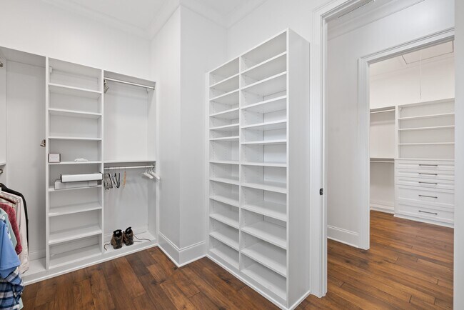 Building Photo - 1020 Bridle Bit Ln