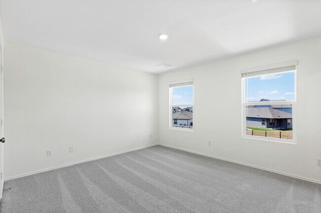 Building Photo - 331 Bugbee