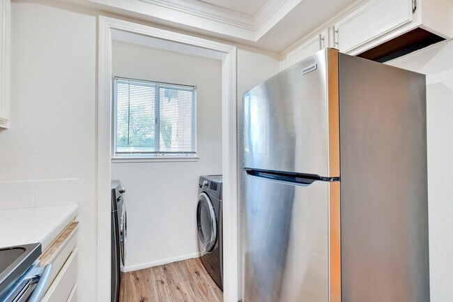 Building Photo - Hidden Silicon Valley Oasis! 2BR/2.5BA Townhome with TWO Private Patios, 2 Dedicated Parking Spac...
