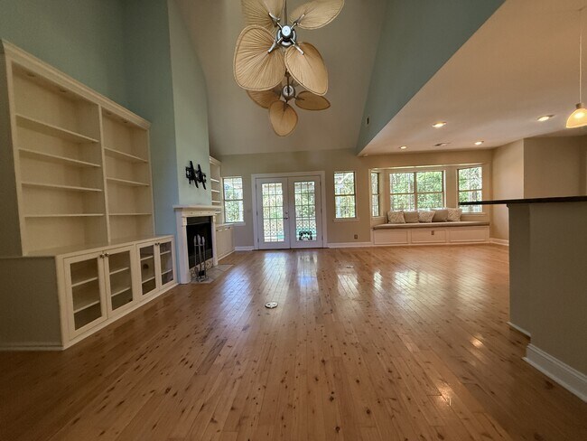 Building Photo - 14 Egret Dr