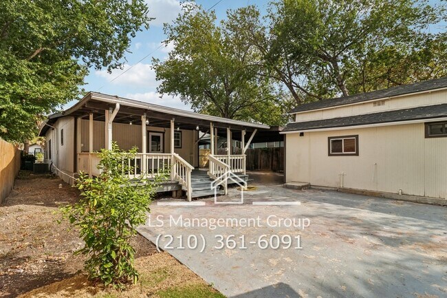 Building Photo - 622 Denver Blvd