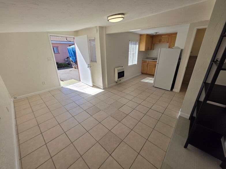 Building Photo - 1420 Coolidge Ave