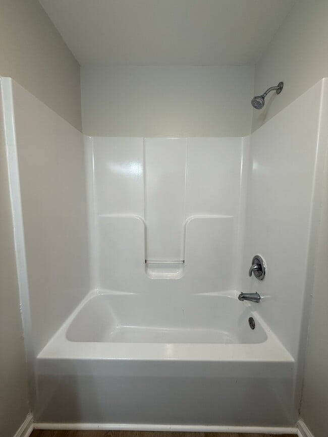 Building Photo - 328 Myrtle Ave