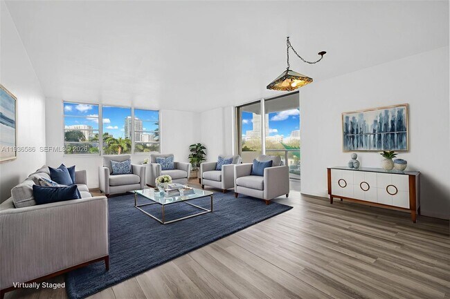 Building Photo - 3301 NE 5th Ave