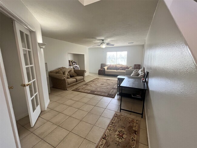 Building Photo - 28723 Sedgefield St