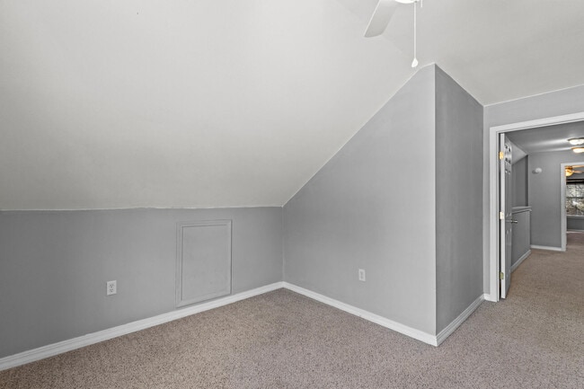 Building Photo - 380 Riverchase Blvd
