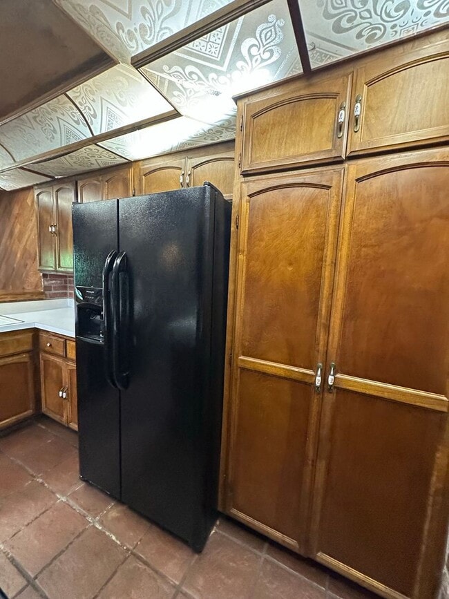 Building Photo - Long Beach 2 bed 2 bath - 2 Car Gar - Gated Community - Great Amenities!