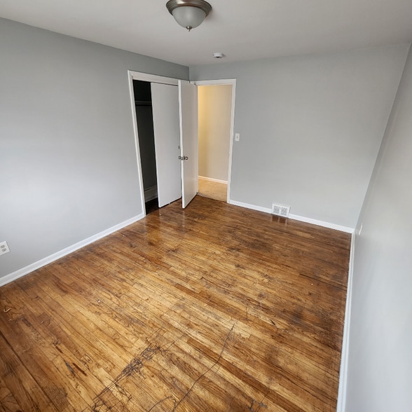 Building Photo - 4818 E 86th St