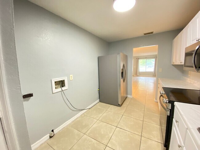 Building Photo - Move in Ready! 3/2 Condo in Altamonte Spri...