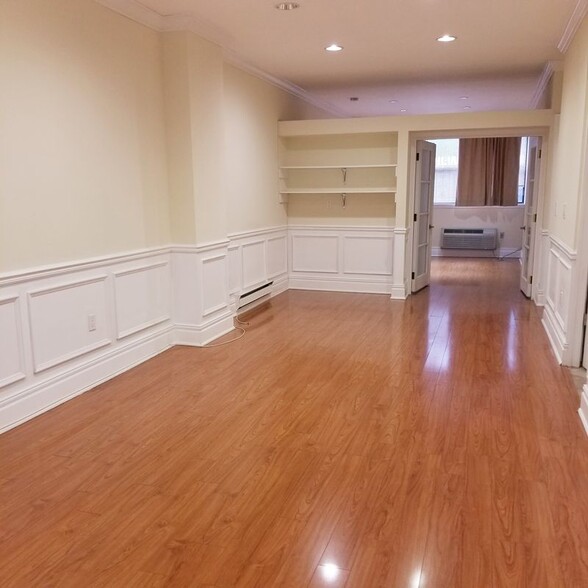 Building Photo - 111 Mulberry St