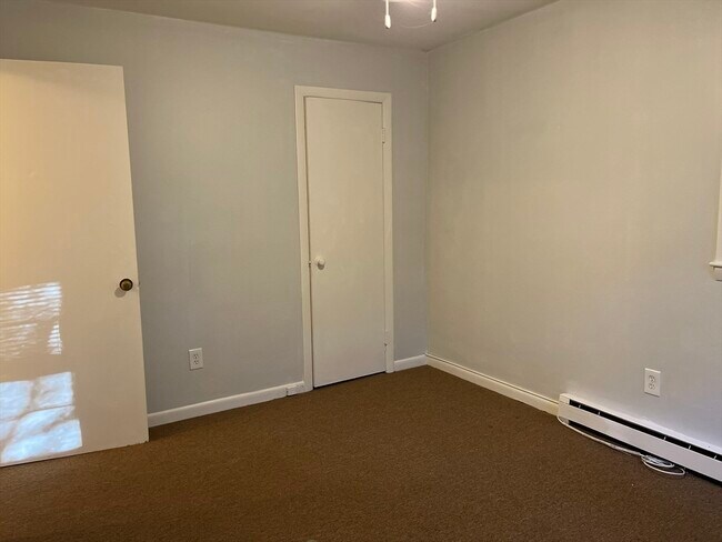 Building Photo - 56 Morton Station Rd