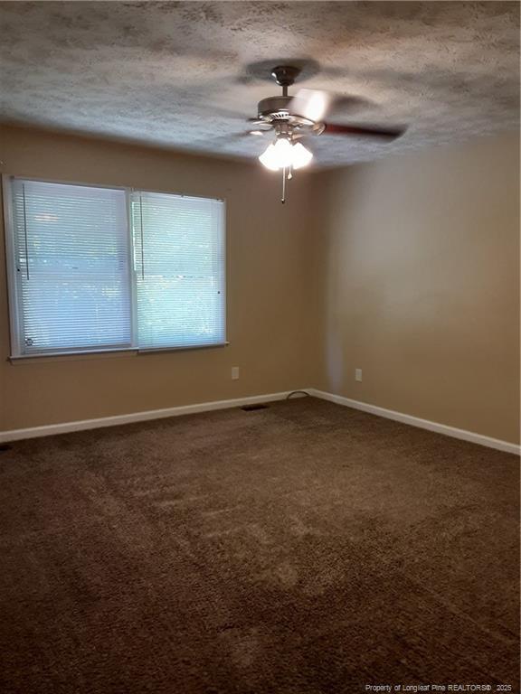 Building Photo - 870 Santiato Dr