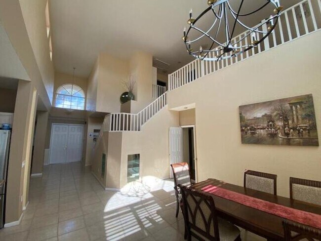Building Photo - 7705 Thornlee Dr