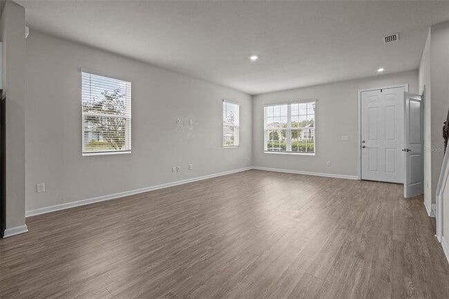 Building Photo - 15384 Caravan Ave