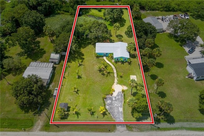 Building Photo - 7492 SW 40th Terrace