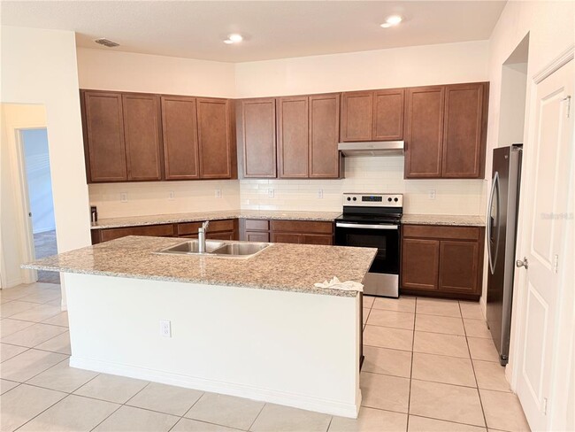 Building Photo - 13049 Thatch Palm Wy