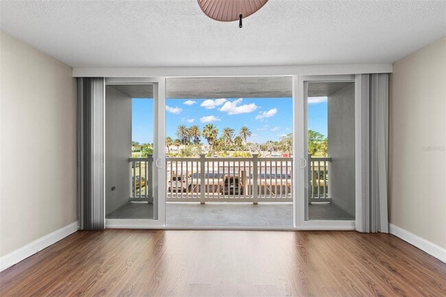 Building Photo - 500 Treasure Island Causeway