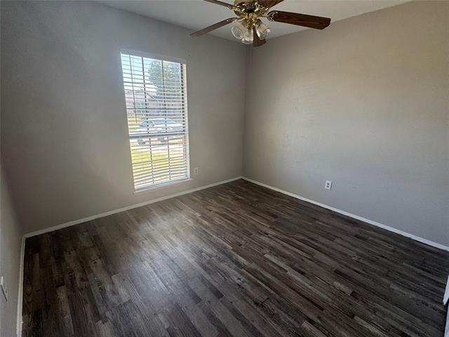 Building Photo - 913 Valley View Dr