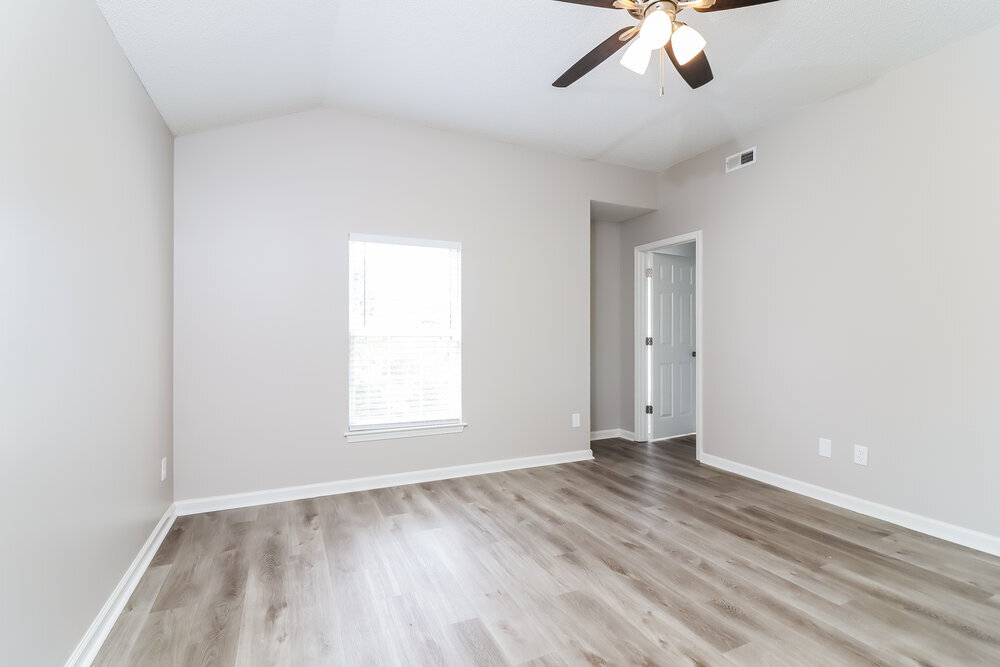 Building Photo - 350 Prescott Ct