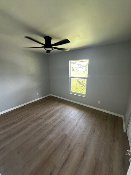 Building Photo - 2330 Fern Palm Drive
