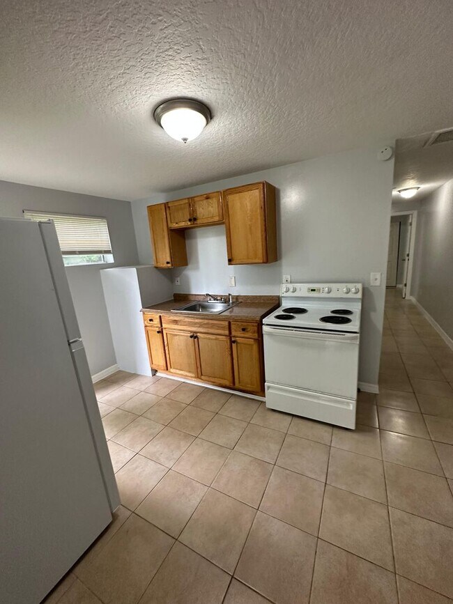 Primary Photo - 1637/1639 W 24th