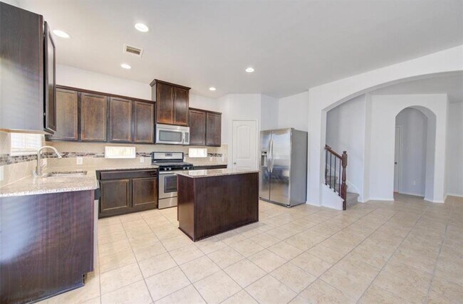 Building Photo - 18227 Amalfi Coast Dr