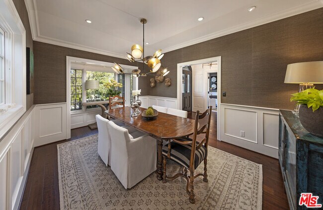 Building Photo - 2760 Sycamore Canyon Rd