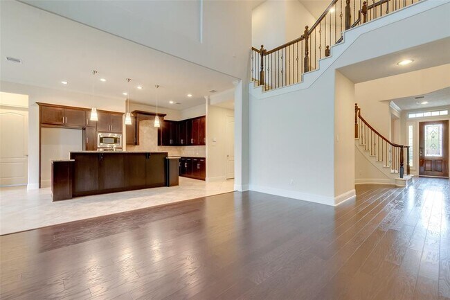Building Photo - 10307 Latta Creek Dr