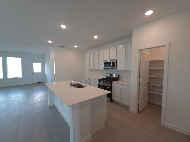 Building Photo - FOR LEASE!! NEW CONSTRUCTION!!!