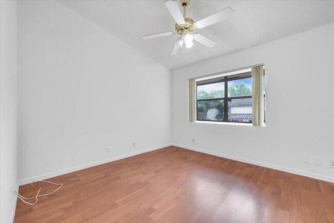 Building Photo - 4718 NW 82nd Ave