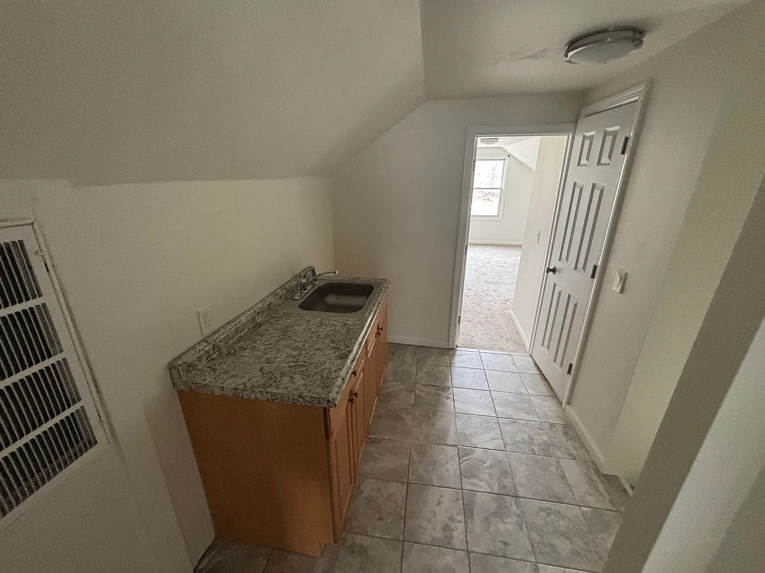 Building Photo - 7 Berry Rd