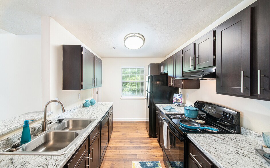 River Plantation - Duluth, GA | Apartment Finder