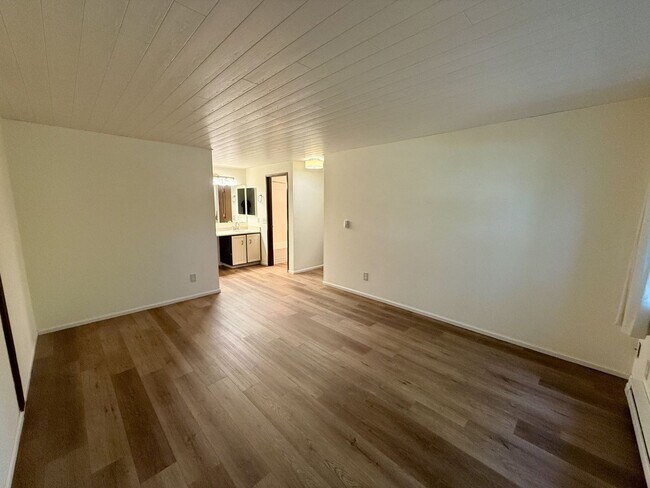 Building Photo - 7501 Ruby Dr SW