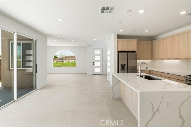 Building Photo - 75285 Buckley Dr