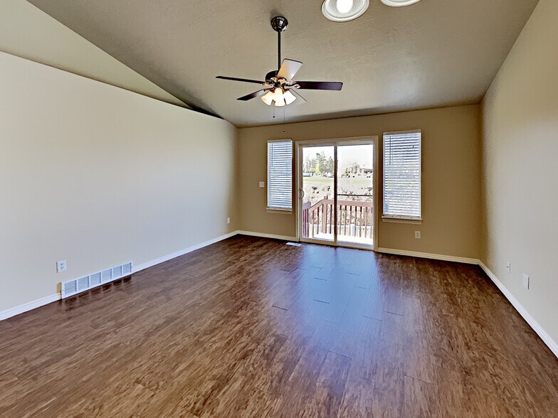 Building Photo - 163 Crystal Bay Dr