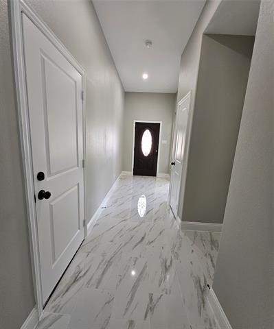 Building Photo - 202 E 1st N St