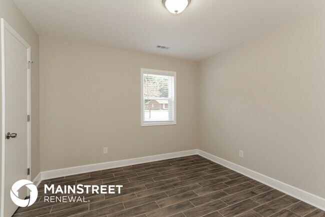 Building Photo - 4716 Lawrence Orr Rd