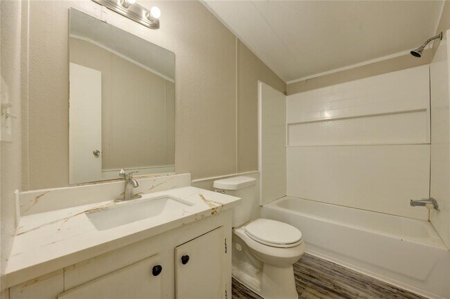 Building Photo - 13265 Pecan Tree Dr