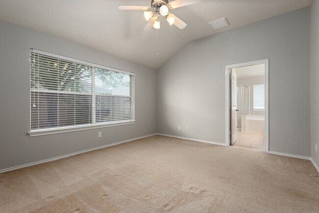 Building Photo - 26873 Armor Oaks Dr