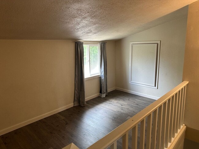 Building Photo - Charming 3 bed 1 bath house in a great a n...