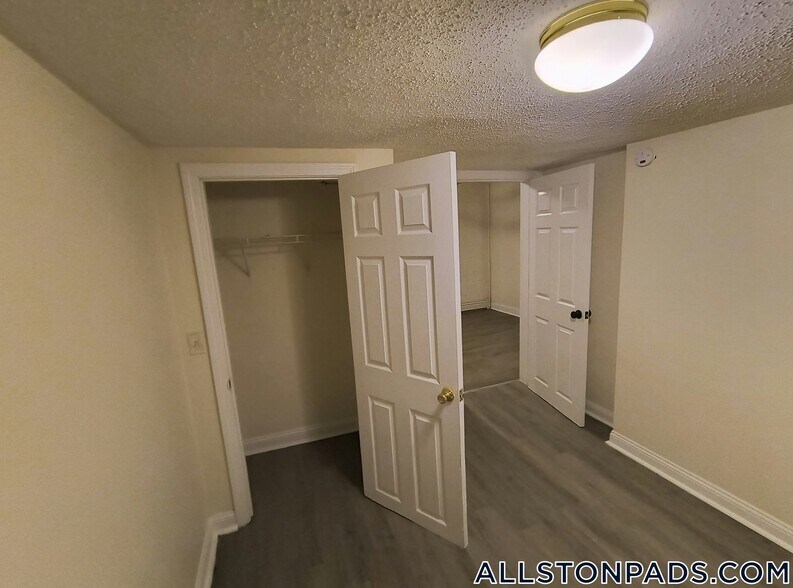 Building Photo - 1131 Commonwealth Ave