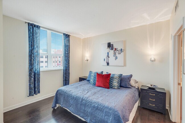 Building Photo - 480 Hibiscus St