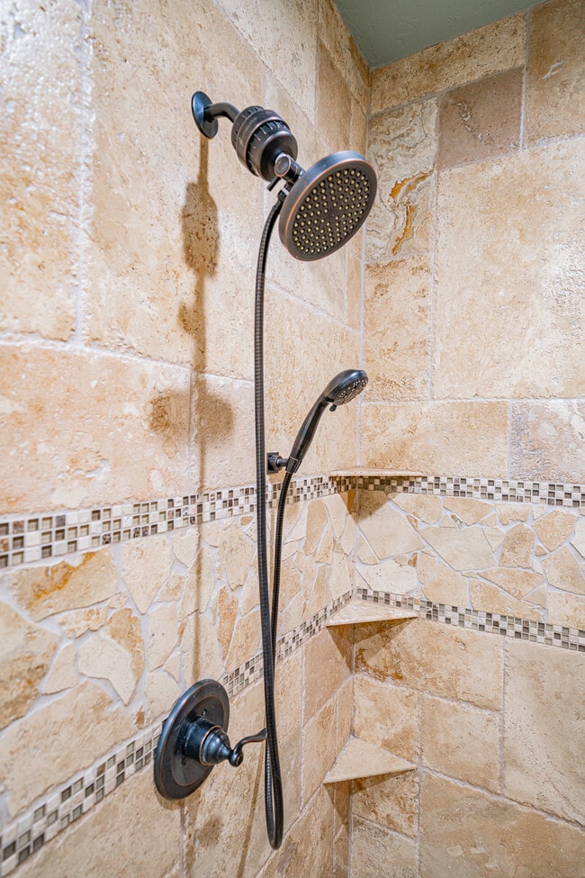 Building Photo - 1610 Olympic Drive