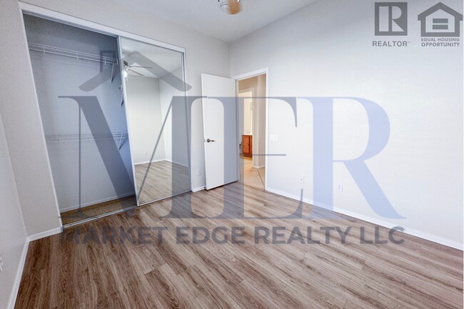 Building Photo - 3Bed/2Bath Home at Cotton Ln/Greenway Rd! $399 MOVE-IN SPECIAL! Ready for Immediate Move-In!