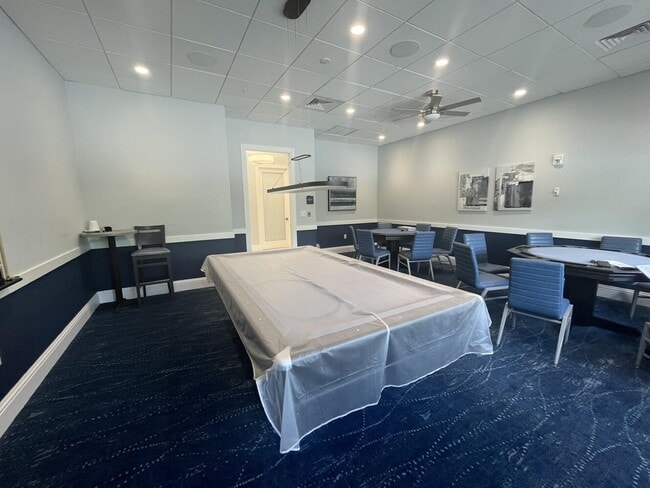 Building Photo - 6600 S Oriole Blvd
