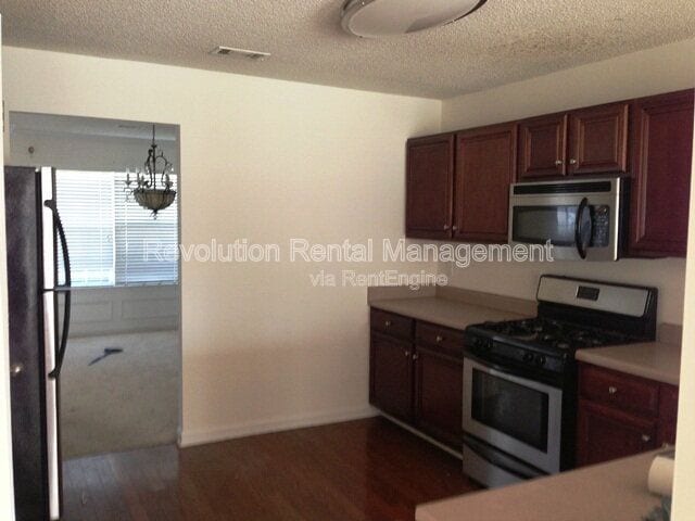 Building Photo - 380 Othello Dr