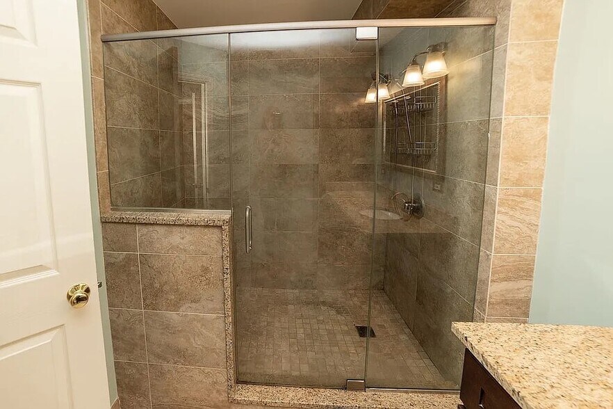 Building Photo - 1702 Saint Ann Dr