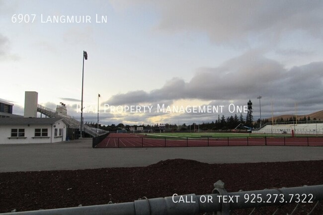 Building Photo - 6907 Langmuir Ln