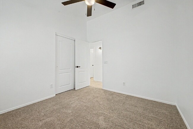 Building Photo - 12570 Desert Flower Rd
