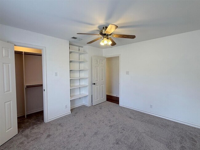Building Photo - 123 Mesa Verde Dr
